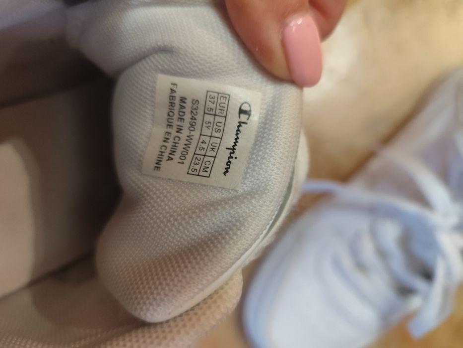 Маратонки Champion, подходящи за момиче - номер 37,5