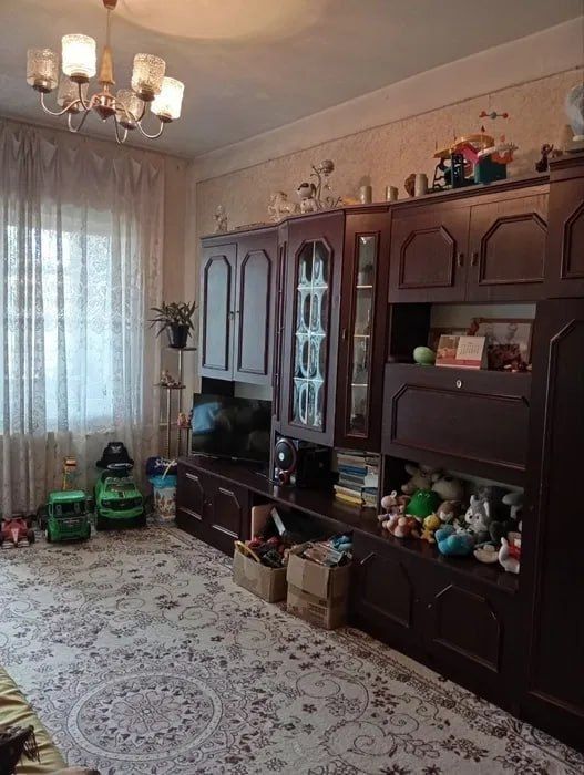 Продаю 2-х комнатную квартиру на Сергели 4