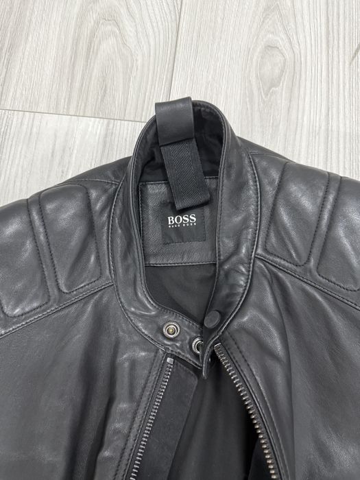 OFERTA//OFERTA vand  geaca hugo boss