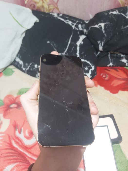 IPhone 13 pro gold