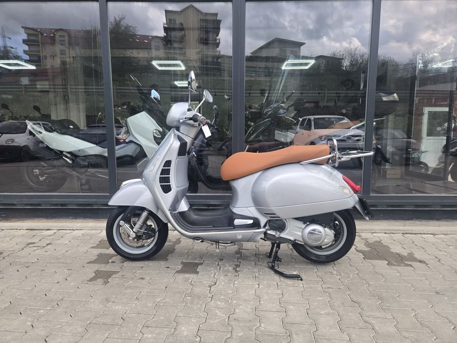 Piaggio Vespa 250 cc - 3000 km - Transport Gratuit - Garantie -