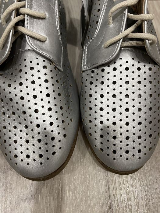 Новая обувь продам