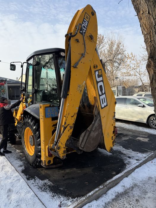 Трактор три в одном, Экскаватор погрузчик,