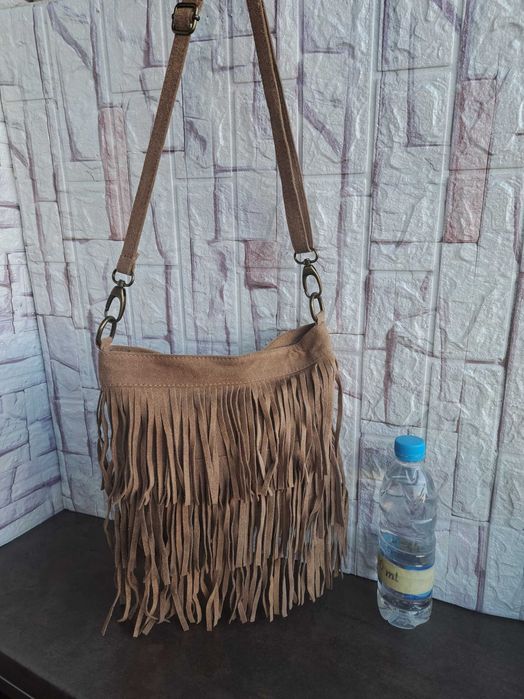 дамска чанта,малка велурена чантичка с ресни-естествена кожа