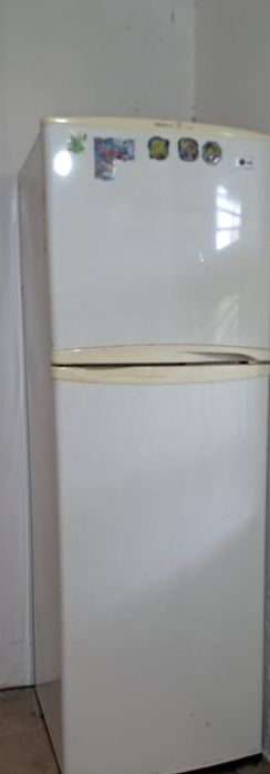 Холодильник  LG.