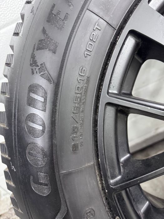 215/65/15 комплект в зборе с дисками