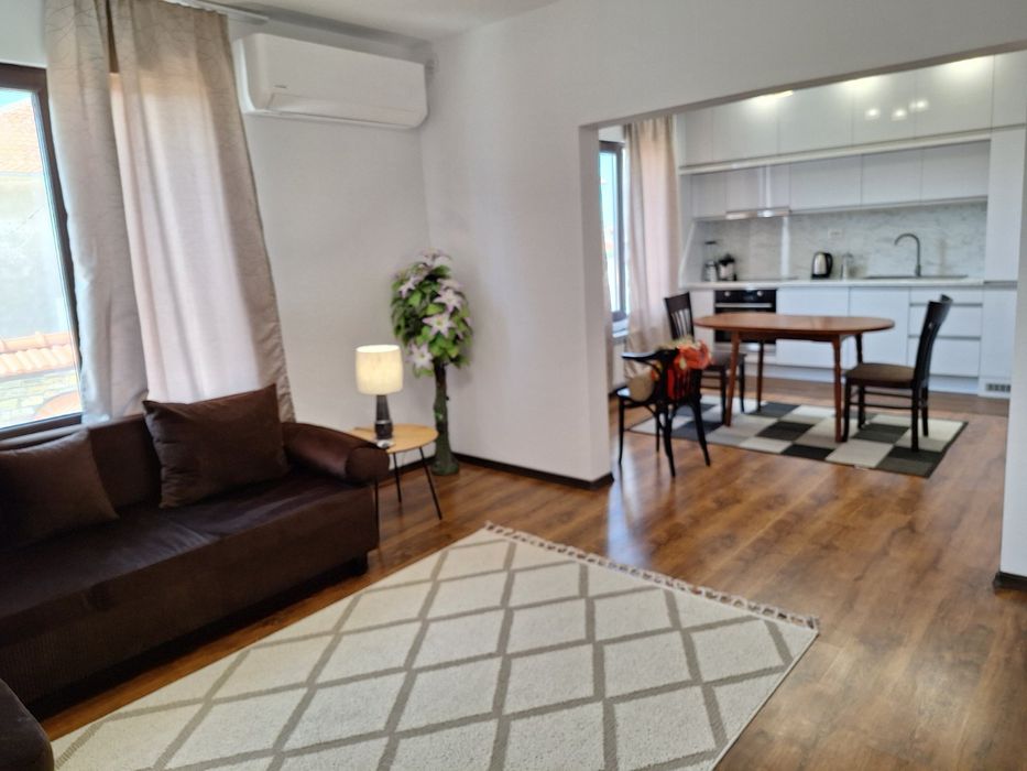 Продава се Къща в Шипка - 120 кв.м за 1530 €/кв.м - Снимка #1