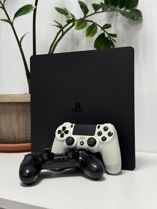 Sony PlayStation 4 Slim + 450 игр в подарок