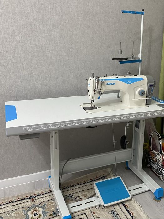 Срочно продам швейную машину Jack