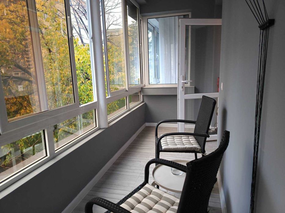 Продава се Многостаен апартамент в Шумен, Център - 150 кв.м за 2040 €/кв.м - Снимка #4