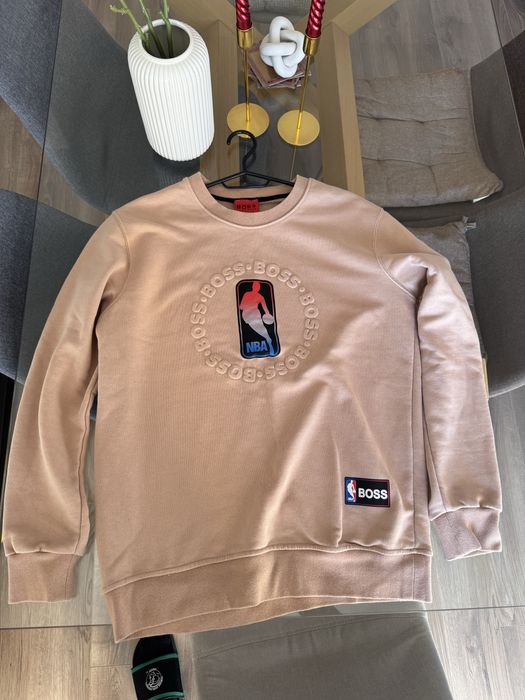 Бежова Горница BOSS NBA