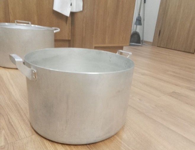 Продам 2 кастрюли