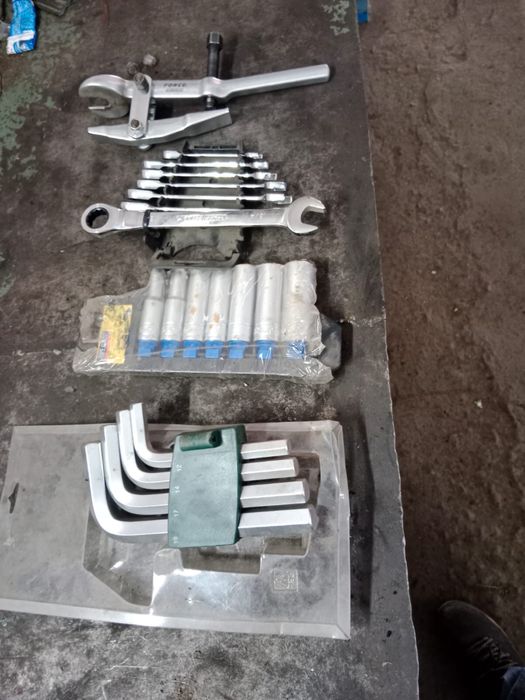 Набор головок и прочих инструментов