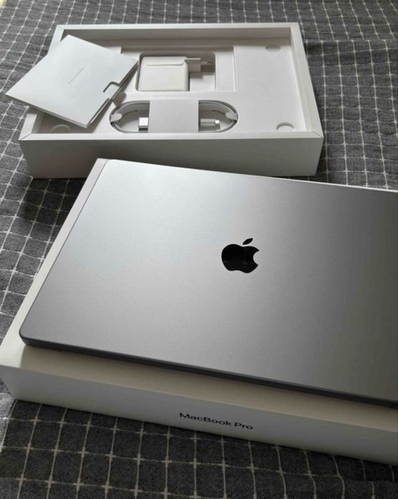 MacBook Pro 16" (2021)  32/512