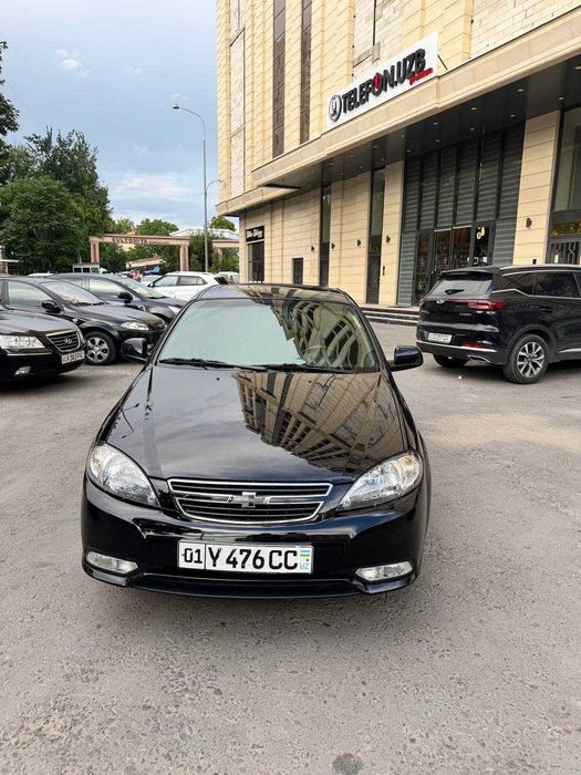 2023-yilda ishlab chiqarilgan Chevrolet Gentra sotiladi.