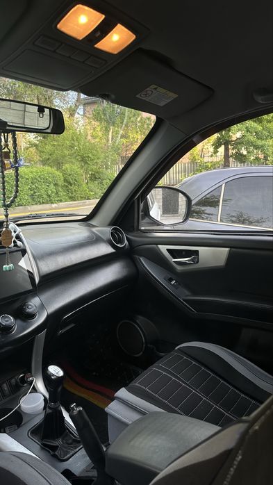 Продам машину Лифан х60