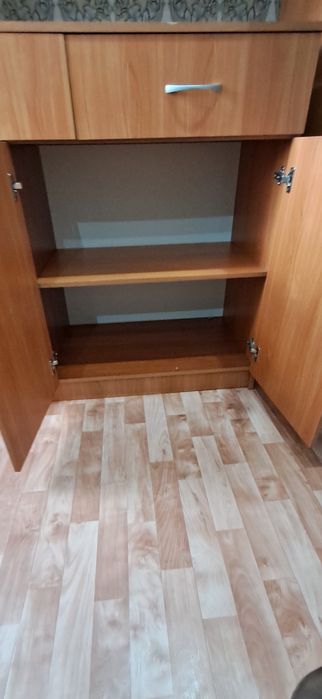 Продам навесной шкаф +комод