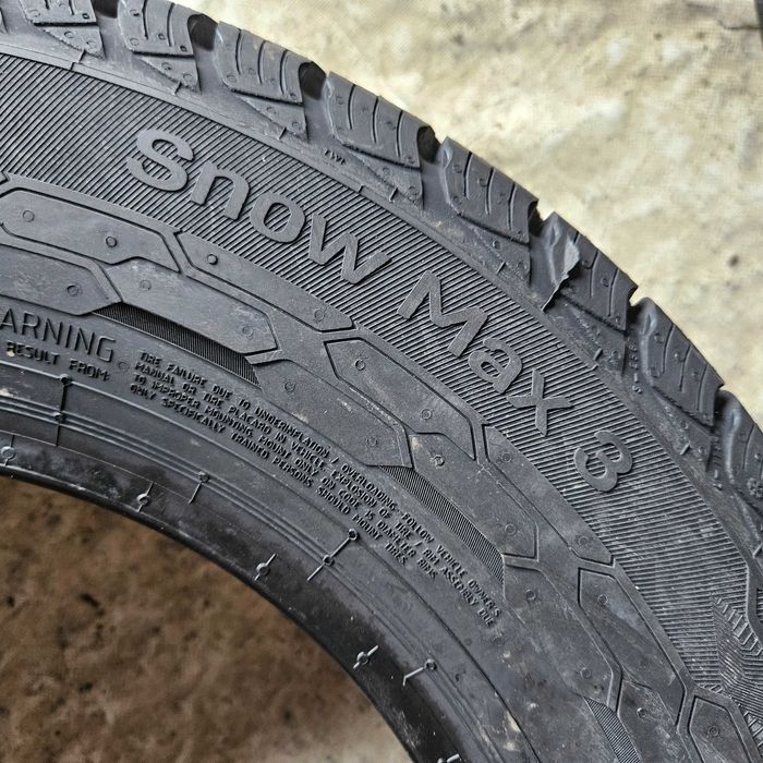 2 Нови зимни гуми 215/70R15C Uniroyal Snow Max 3 109/107R DOT3925