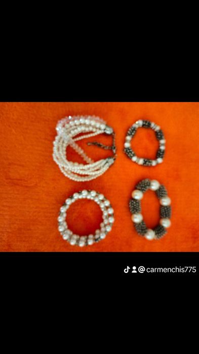 Vând bijuterii cu perle