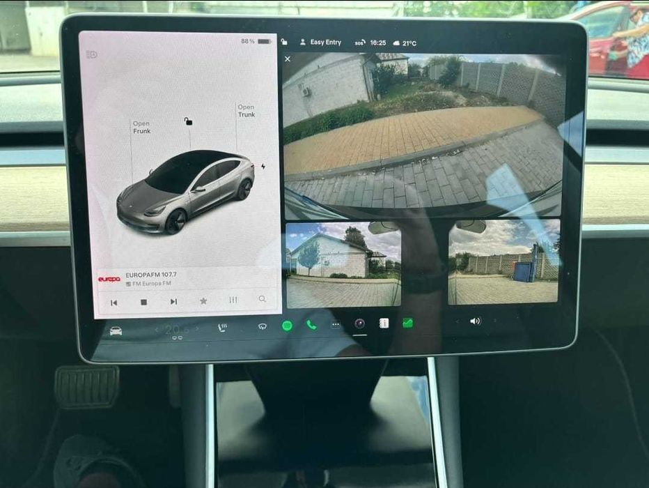 Tesla Model 3 SR + 2019, 88k km, 18.700 euro