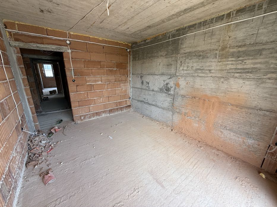 Продава се Тристаен апартамент в Търговище, Център - 109 кв.м за 1006 €/кв.м - Снимка #4