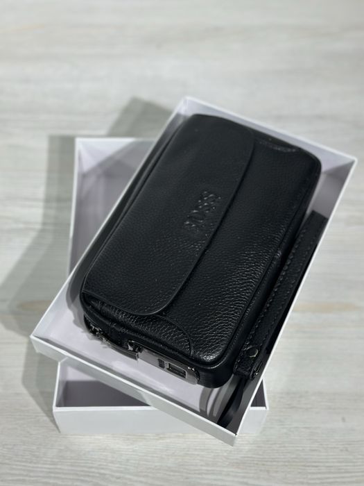 Барсетка  с замком по отпечатку пальца