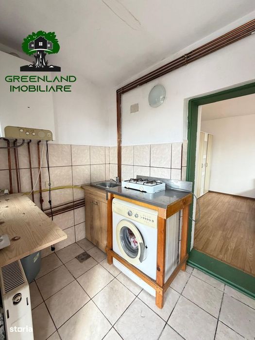 Casa in oras, 4 camere, 202 mp, anexa, garaj, Podu de Fier