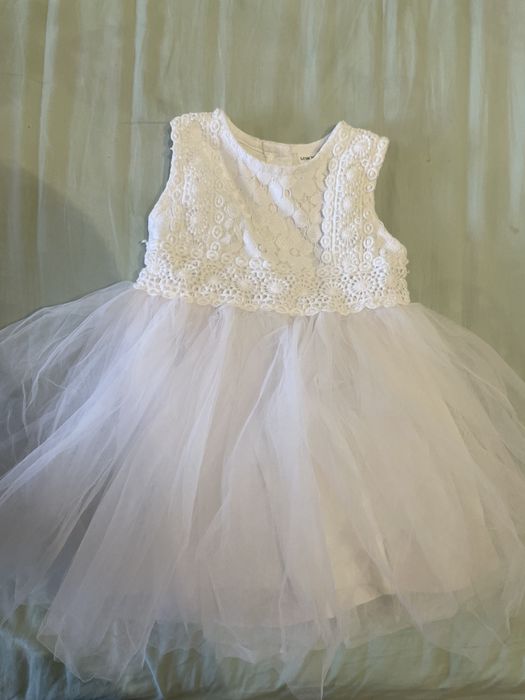 Платья нарядные праздничные