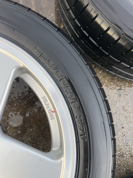 Джанти  AZEV 16цола/4х114.3/ет40/7.5инча/67мм С гуми 205/50/16 KUMHO