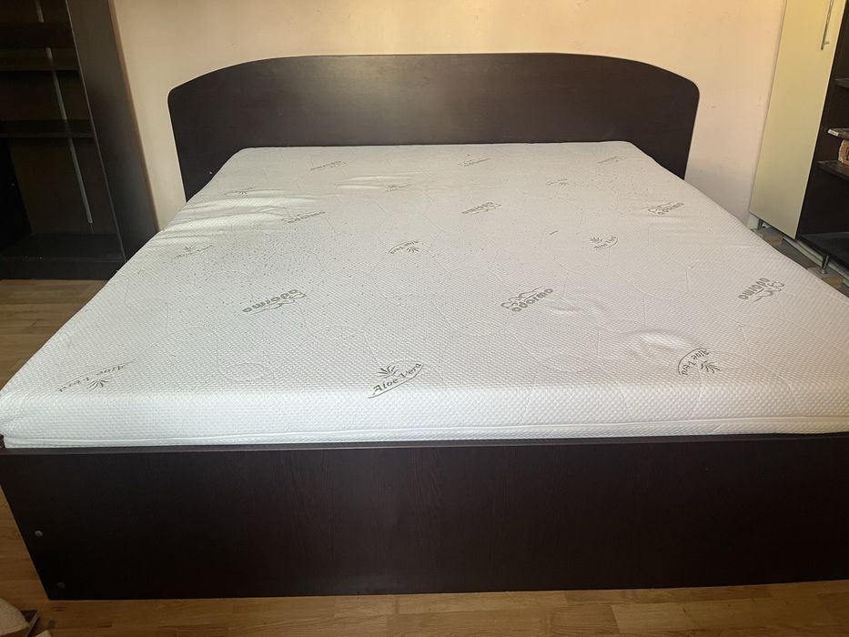 Pat si saltea 200x180 cm