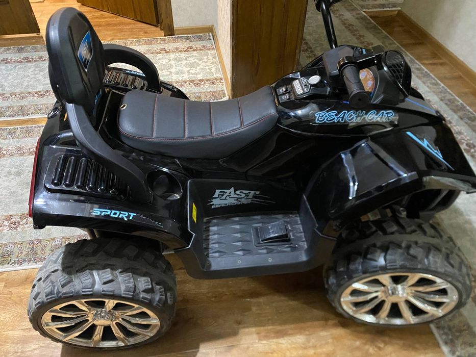 Детская машина,новая.