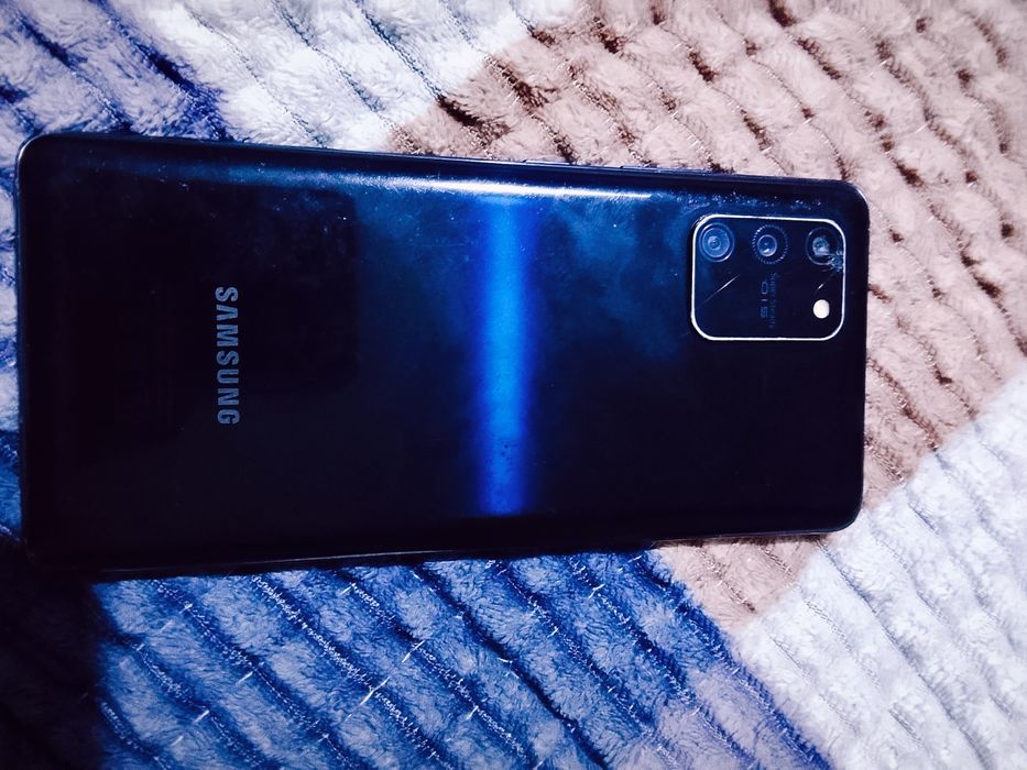 Samsung S10 Lite