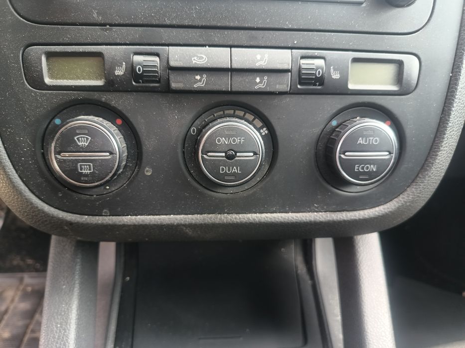 Scaune față cu încălzire și bancheta spate Vw Golf 5, model GOAL