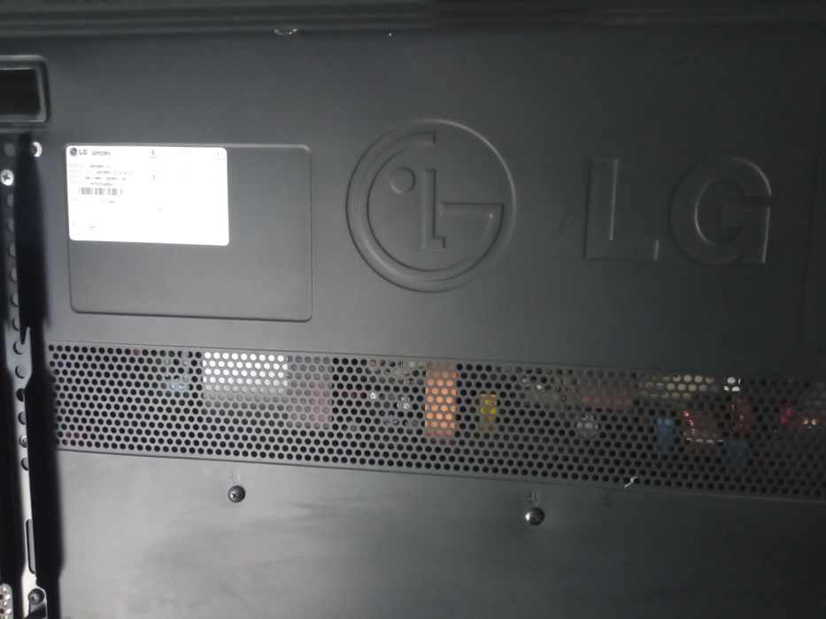 Телевизор LG плазма