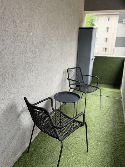 Inchiriez apartament cu 3 camere