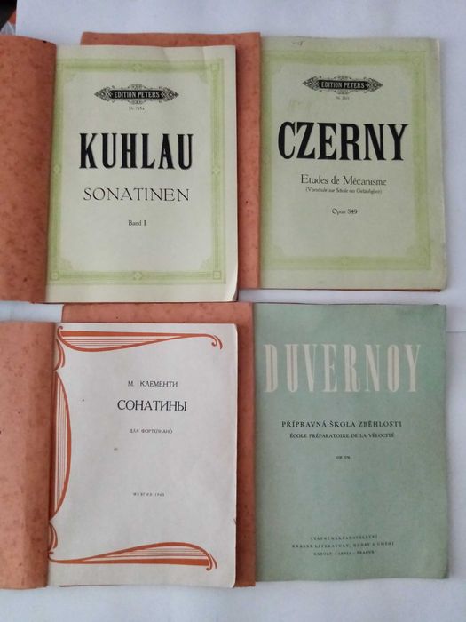 Нотни партитури, музикални албуми  и школи за пиано