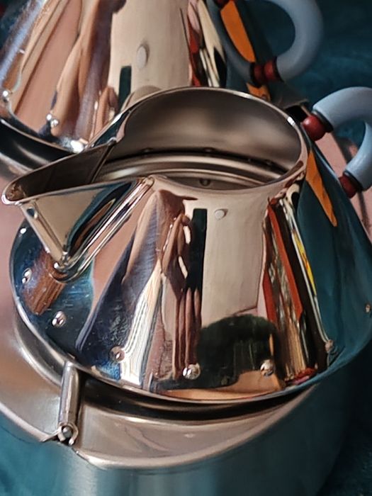 Zaharnițe ALESSI 18  /10 .