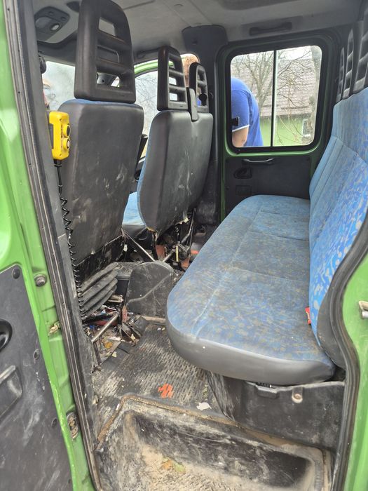 Iveco daily 7 locuri basculabil