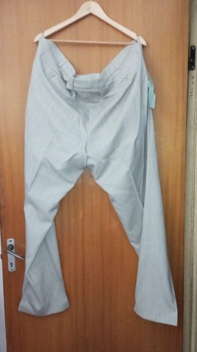 Pantaloni lungi pentru bărbați.