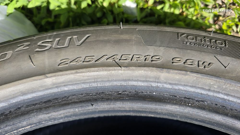 Продам шины 245/45/19