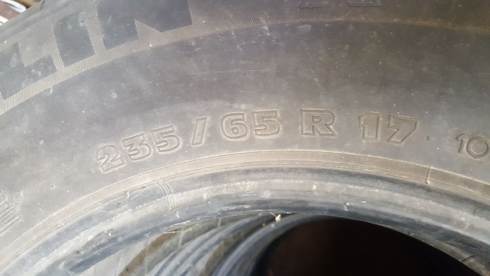Гуми 235 65 17 4 броя мишелин