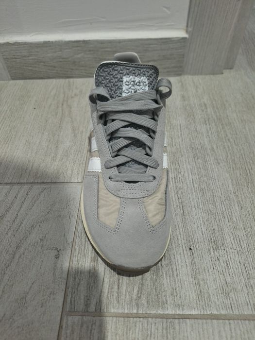 Vând adidasi Adidas originali