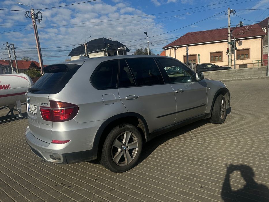Vand Bmw x5 stare buna