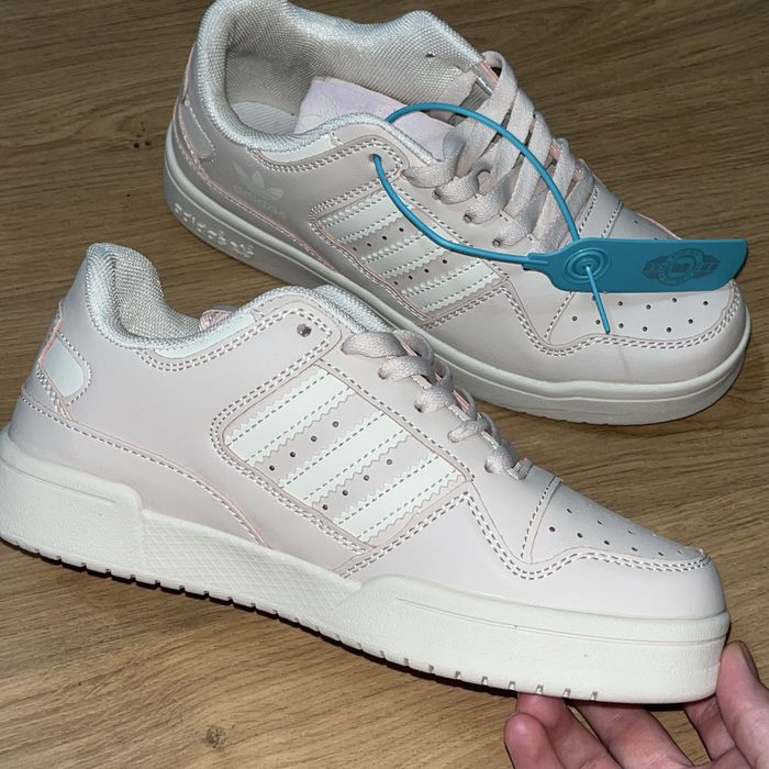 Кроссовки Adidas