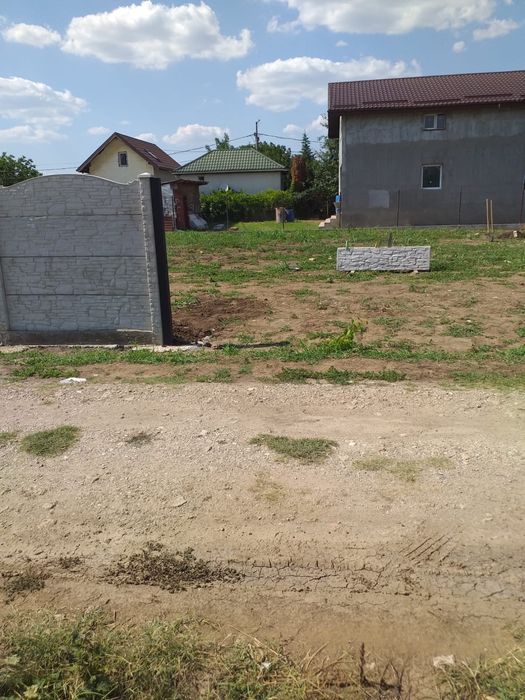 Teren de vanzare in Petrăchioaia - Surlari