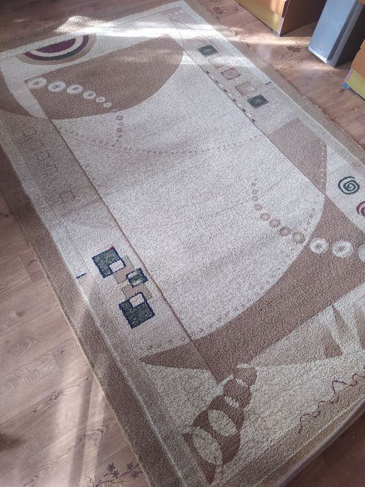 Палас в хорошем состоянии