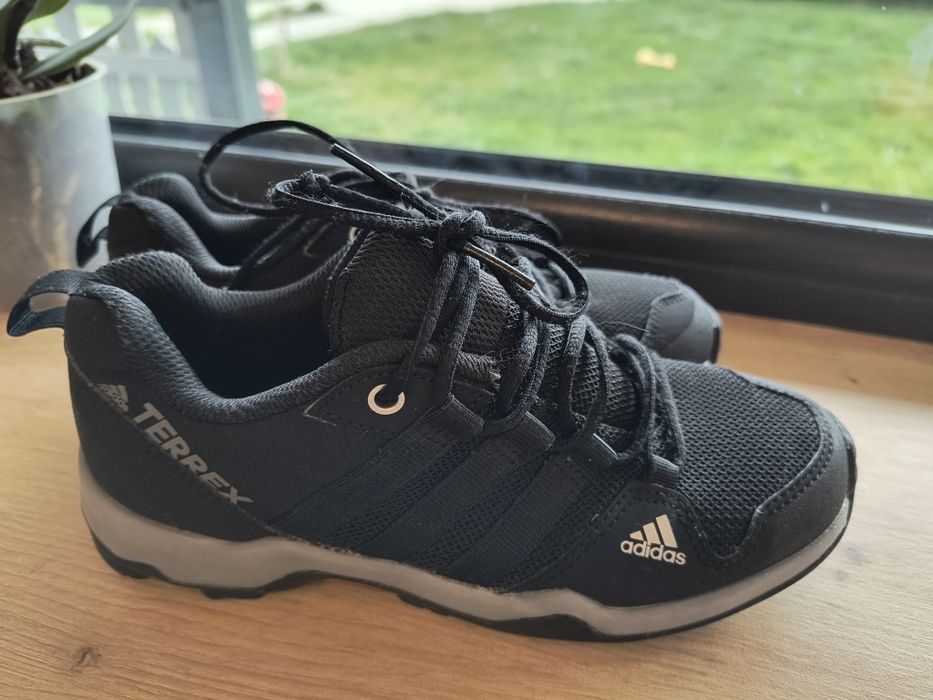 Adidași Adidas - trekkings