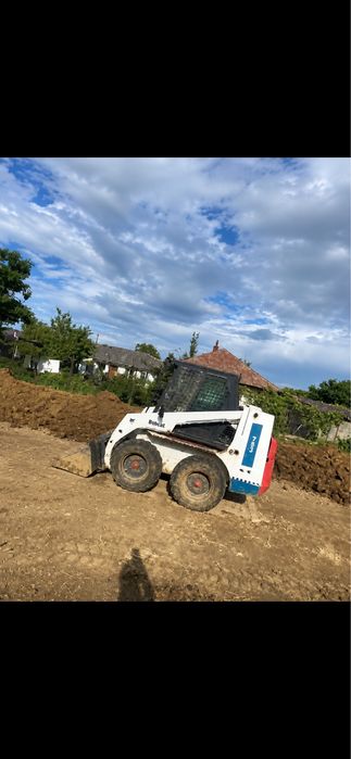 Inchiriere Mini-Excavator  Incarcator