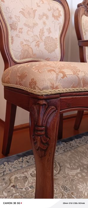 Стулья сатылады.