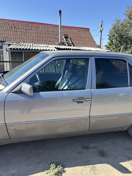 Продам автомобиль Мерседес бенц 200